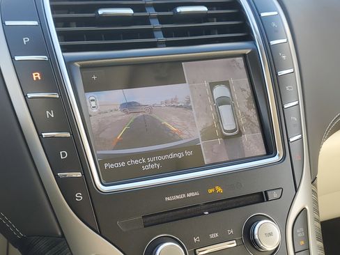 Used 2019 Lincoln Nautilus Black Label image 17