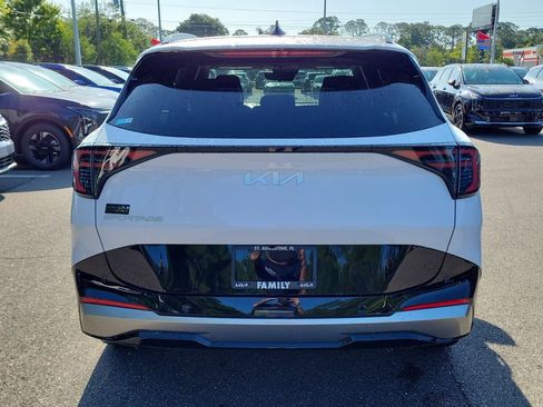New 2026 Kia Sportage SX FWD image 5