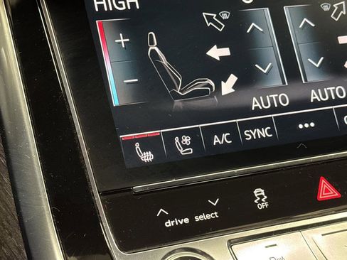 Used 2025 Audi Q7 3.0T Prestige w/ Prestige Package image 8