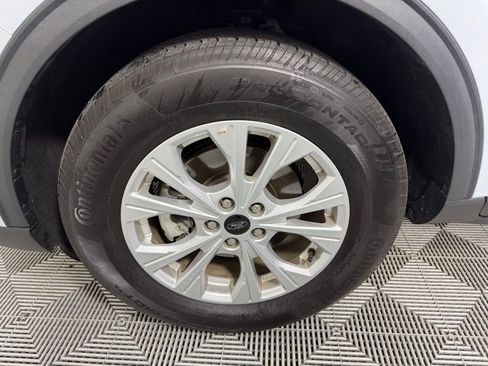 Used 2025 Ford Escape Active AWD/4WD image 12