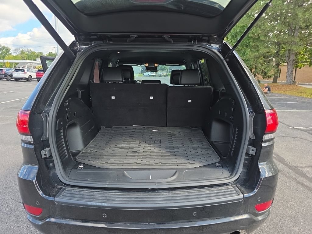 Used 2021 Jeep Grand Cherokee Laredo X AWD/4WD image 29