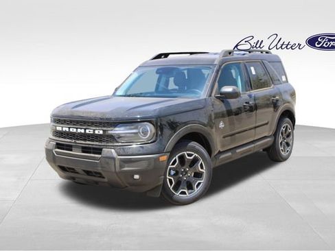 New 2026 Ford Bronco Sport Outer Banks AWD/4WD image 2