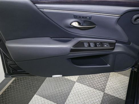 Used 2019 Lexus ES 350 image 39