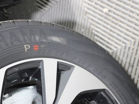 New 2025 Subaru Legacy Premium image 32