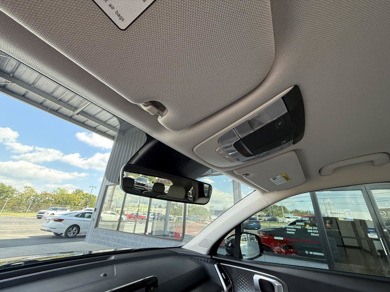 Used 2022 Kia Sorento AWD SX Prestige Plug-In Hybrid image 27