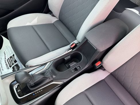 Certified 2025 Toyota Corolla LE FWD image 22