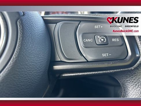 Used 2022 Jeep Wrangler Unlimited Sport image 28