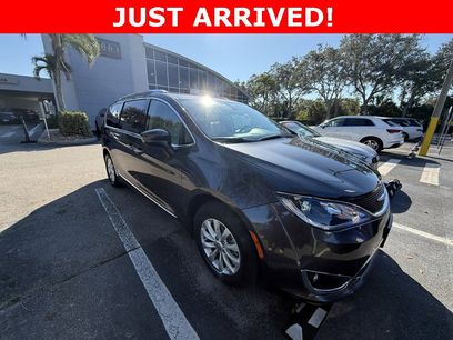 Used 2019 Chrysler Pacifica Touring-L