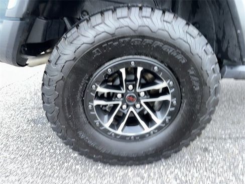 Used 2024 Jeep Wrangler Unlimited Rubicon image 16