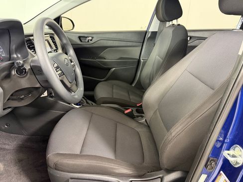 Used 2021 Hyundai Accent SE FWD image 11