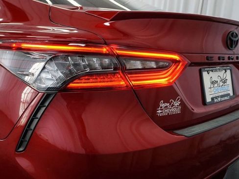 Used 2022 Toyota Camry XSE image 13