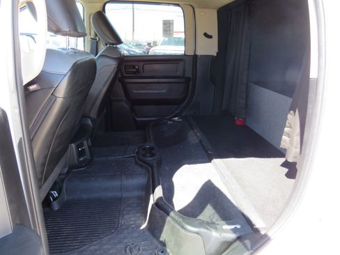 Used 2019 RAM 3500 Tradesman w/ Chrome Appearance Group image 14