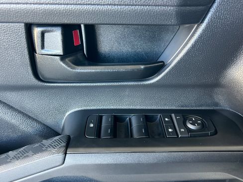 Certified 2025 Toyota Tacoma SR5 image 11