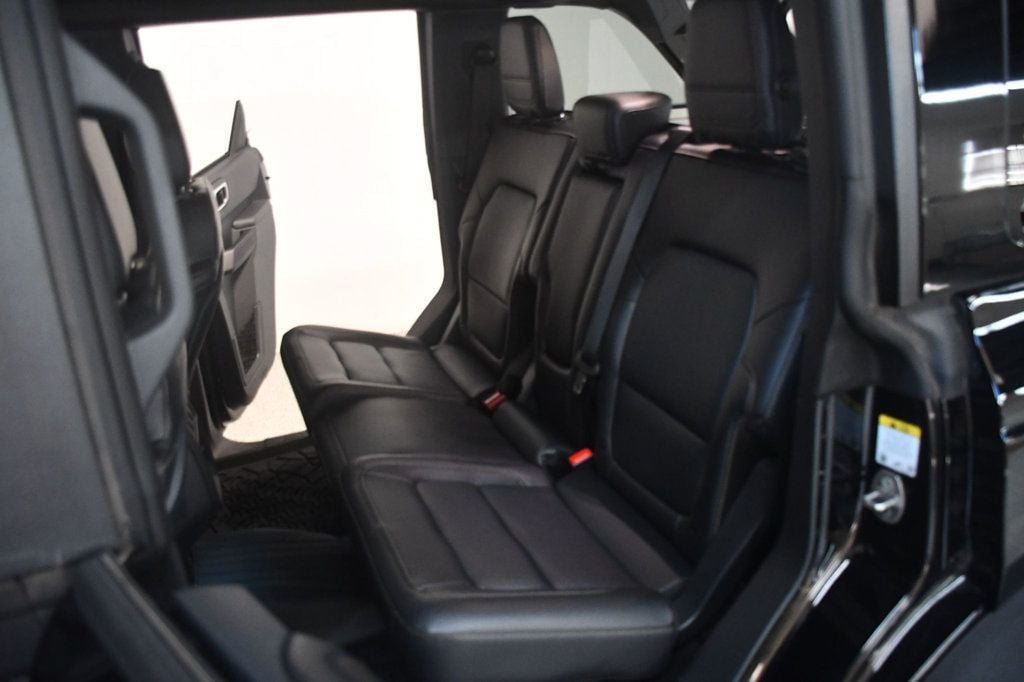Used 2025 Ford Bronco Badlands AWD/4WD image 39