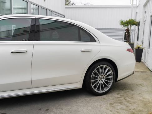 Used 2023 Mercedes-Benz S 580 4MATIC Sedan image 4