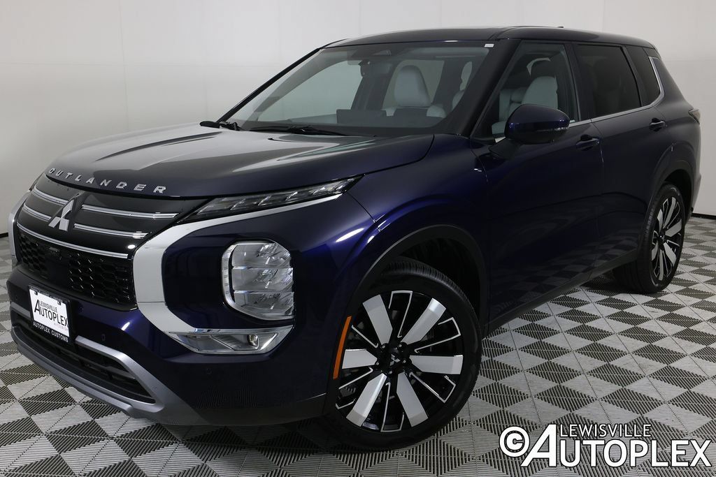 Used 2025 Mitsubishi Outlander SE FWD image 1