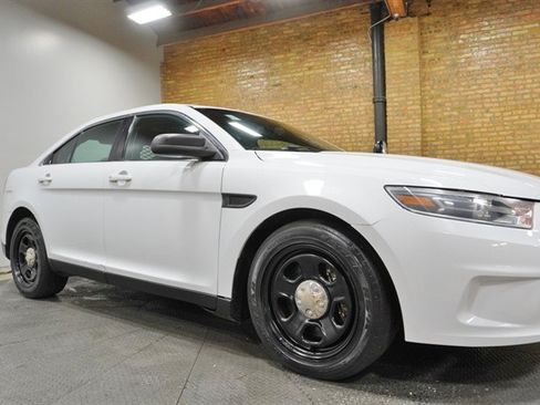 Used 2019 Ford Taurus Police Interceptor AWD image 8