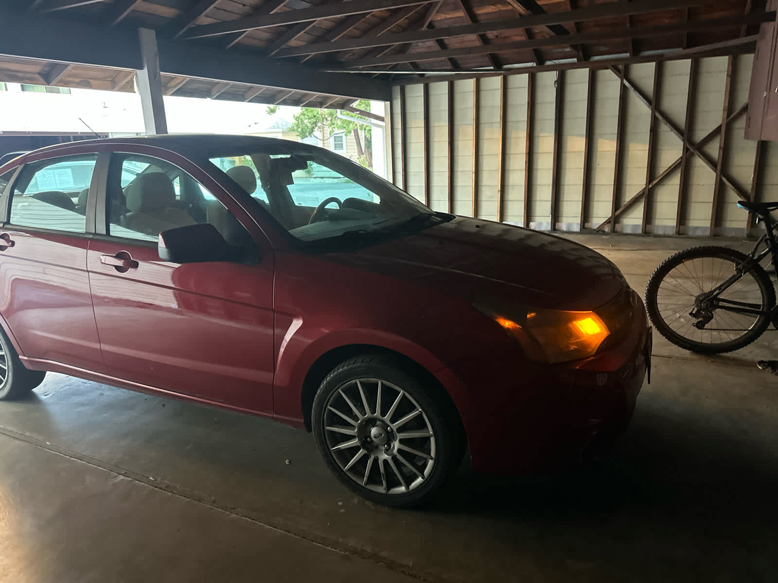 Used 2010 Ford Focus SES FWD image 14