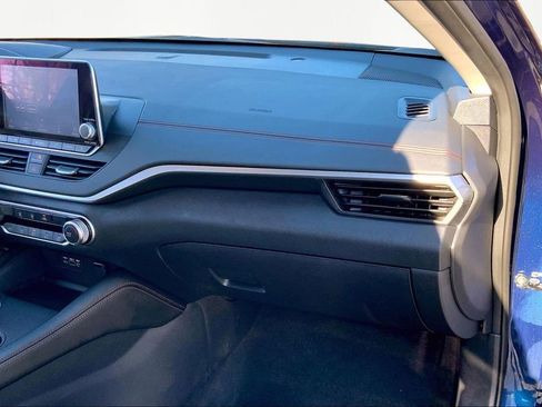 Used 2022 Nissan Altima 2.5 SR image 18