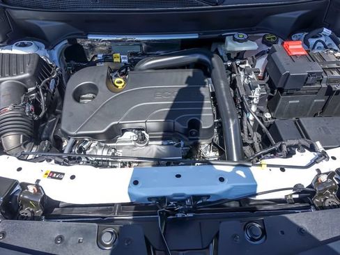 New 2026 Chevrolet Equinox LT w/ Safety and Technology Package FWD image 9