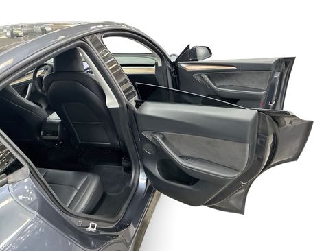 Certified 2023 Tesla Model Y Long Range AWD/4WD image 12