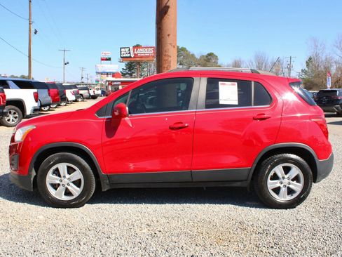Used 2016 Chevrolet Trax LT image 2