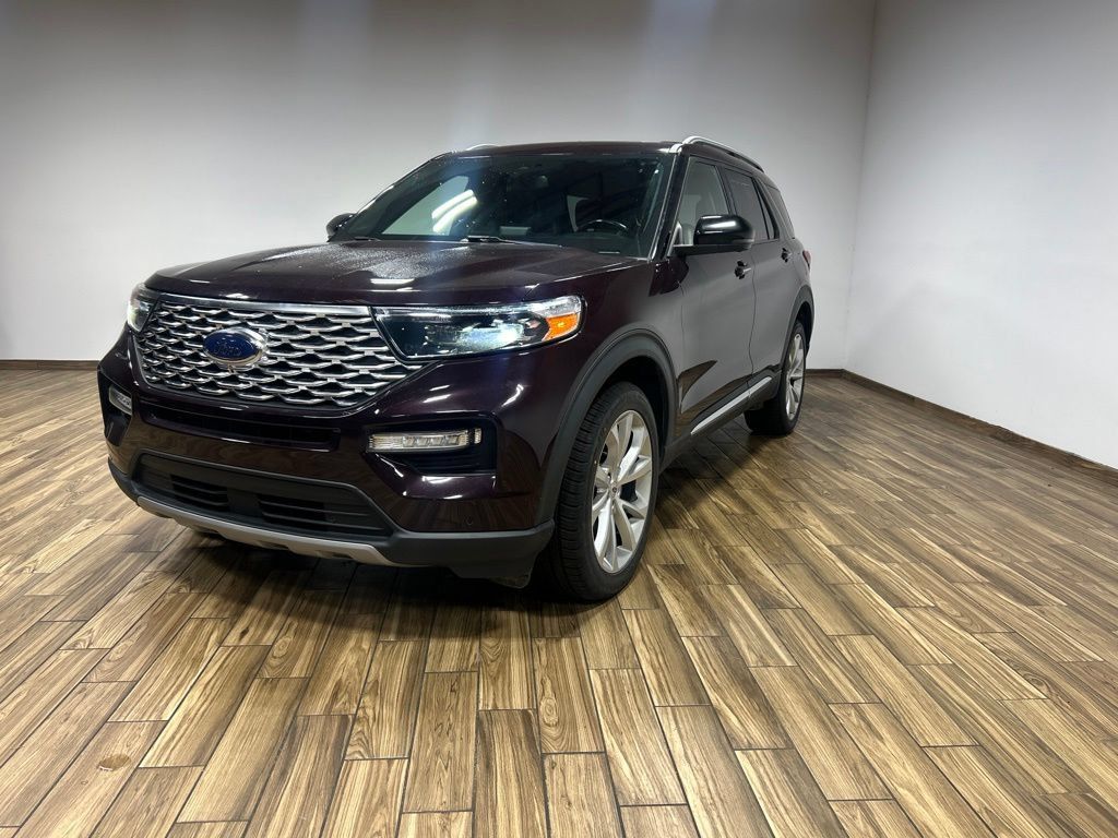 Used 2022 Ford Explorer Platinum w/ Equipment Group 601A AWD/4WD image 42