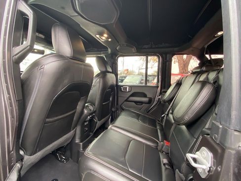 Used 2023 Jeep Wrangler Unlimited Sahara w/ Cold Weather Group image 20