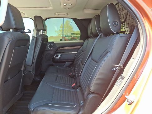 Used 2018 Land Rover Discovery HSE Luxury AWD/4WD image 10