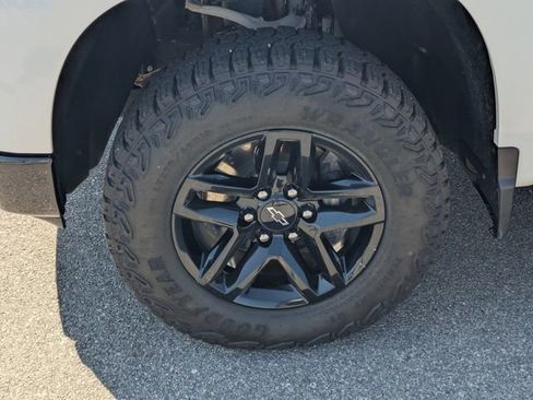 Used 2024 Chevrolet Silverado 1500 LT Trail Boss w/ Protection Package image 12