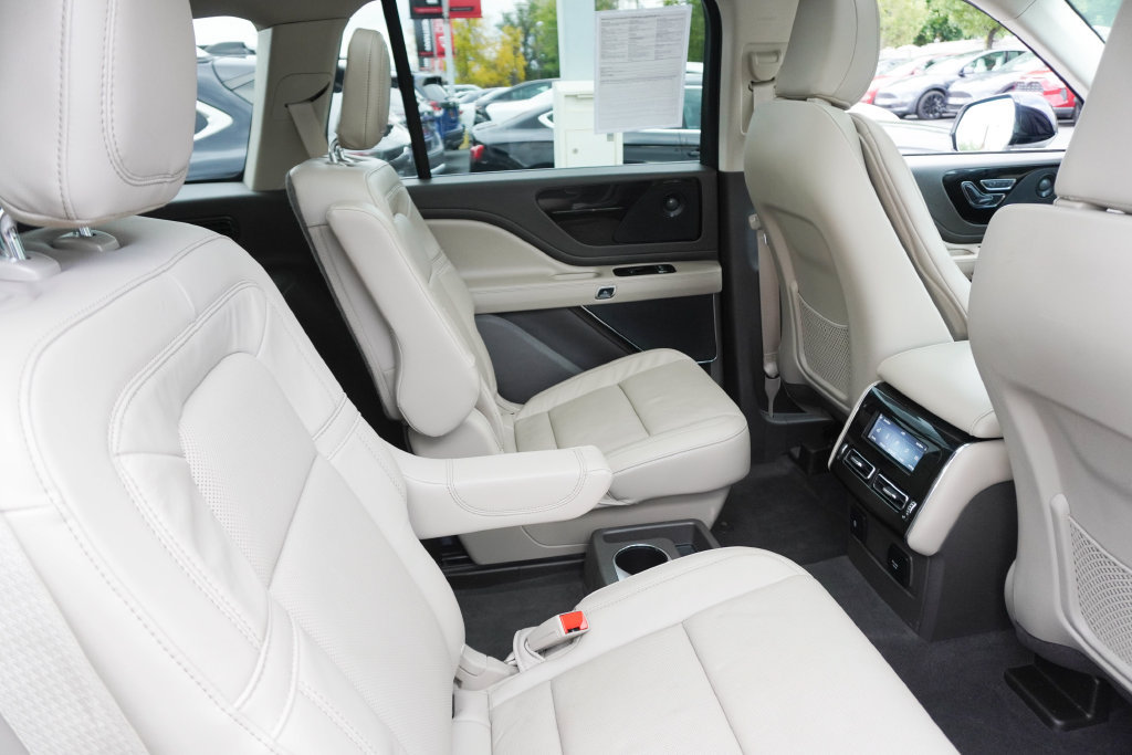 Used 2024 Lincoln Aviator Reserve w/ Jet Package AWD/4WD image 47