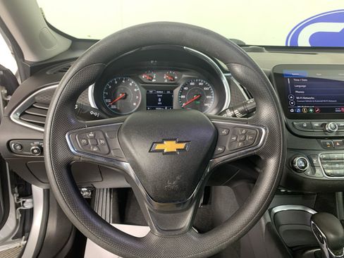 Used 2021 Chevrolet Malibu LT image 22