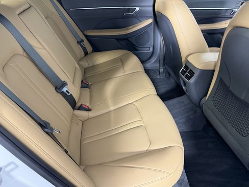 Used 2023 Hyundai Sonata Limited image 29
