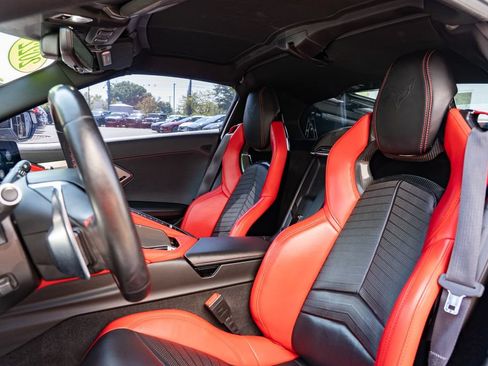 Used 2022 Chevrolet Corvette Stingray Preferred Cpe w/ Z51 Performance Package RWD image 17