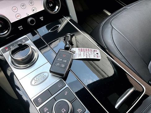 Used 2021 Land Rover Range Rover P525 Westminster Edition LWB AWD/4WD image 16