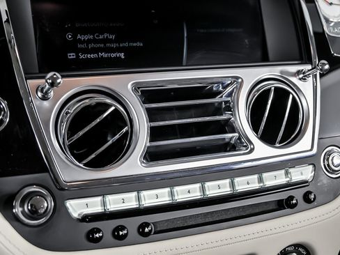 Used 2019 Rolls-Royce Wraith image 38