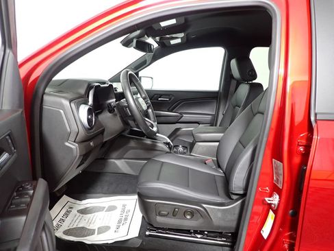 Used 2024 Chevrolet Colorado LT w/ LT Convenience Package III AWD/4WD image 23