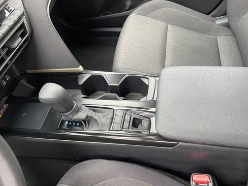 Used 2025 Toyota Camry LE image 41