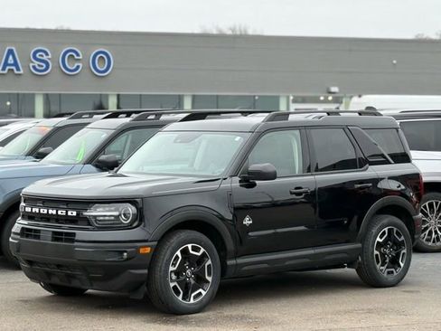 Used 2021 Ford Bronco Sport Outer Banks w/ Outer Banks Package (96D) image 33