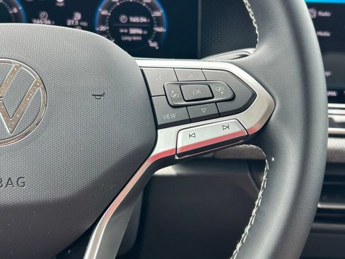 Certified 2025 Volkswagen Tiguan S FWD image 35