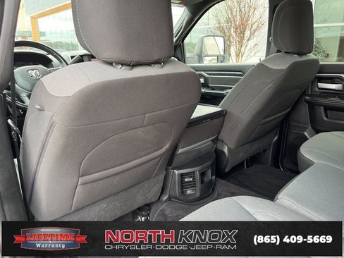 Used 2024 RAM 3500 Big Horn image 16