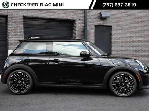 Used 2025 MINI Cooper S image 4