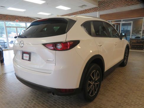 Used 2018 MAZDA CX-5 Touring FWD image 4