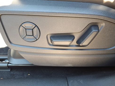 Used 2025 Audi Q5 Premium w/ Convenience Package AWD/4WD image 16