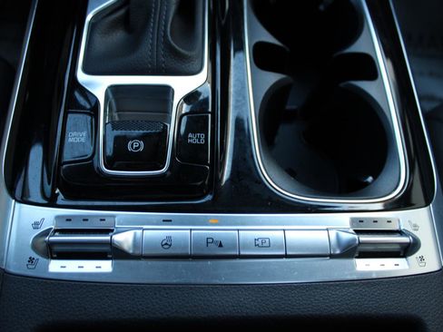 Used 2024 Kia Carnival SX Prestige image 26