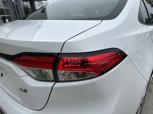 Used 2023 Toyota Corolla LE FWD image 39