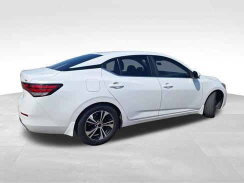 Certified 2022 Nissan Sentra SV FWD image 8