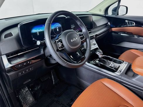 Used 2022 Kia Carnival SX Prestige FWD image 9