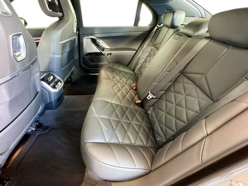 Used 2025 BMW 740i xDrive 740i xDrive w/ Premium Package image 22