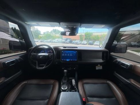 Used 2023 Ford Bronco Outer Banks w/ Sasquatch Package AWD/4WD image 16